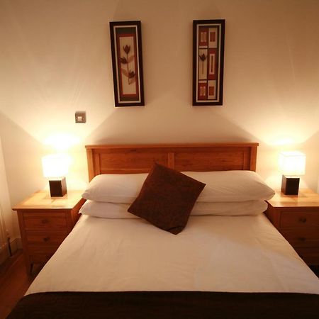קזיק Chaucer Apartment מראה חיצוני תמונה