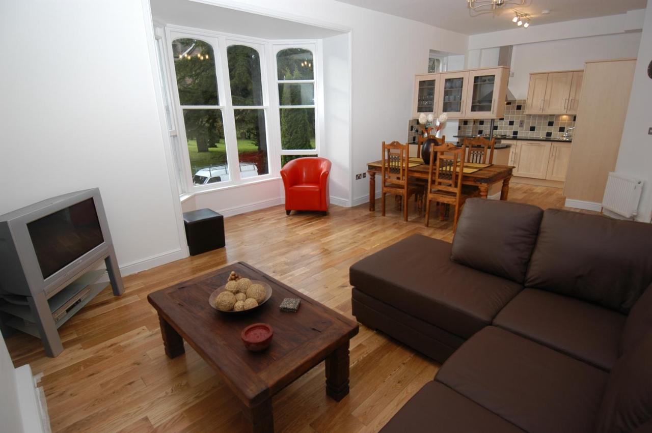 קזיק Chaucer Apartment מראה חיצוני תמונה
