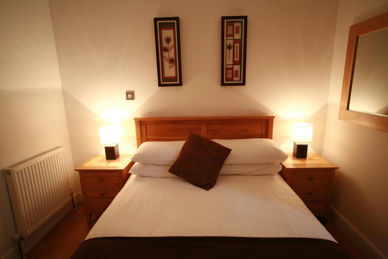 קזיק Chaucer Apartment מראה חיצוני תמונה
